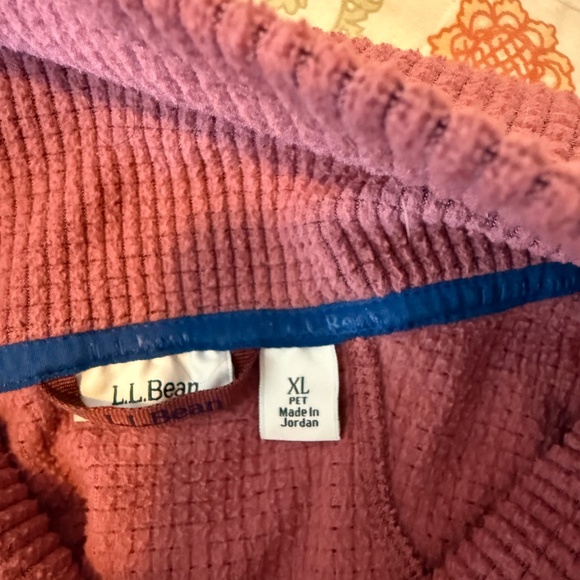 LL Bean Fleece Pullover - Picture 3 of 4